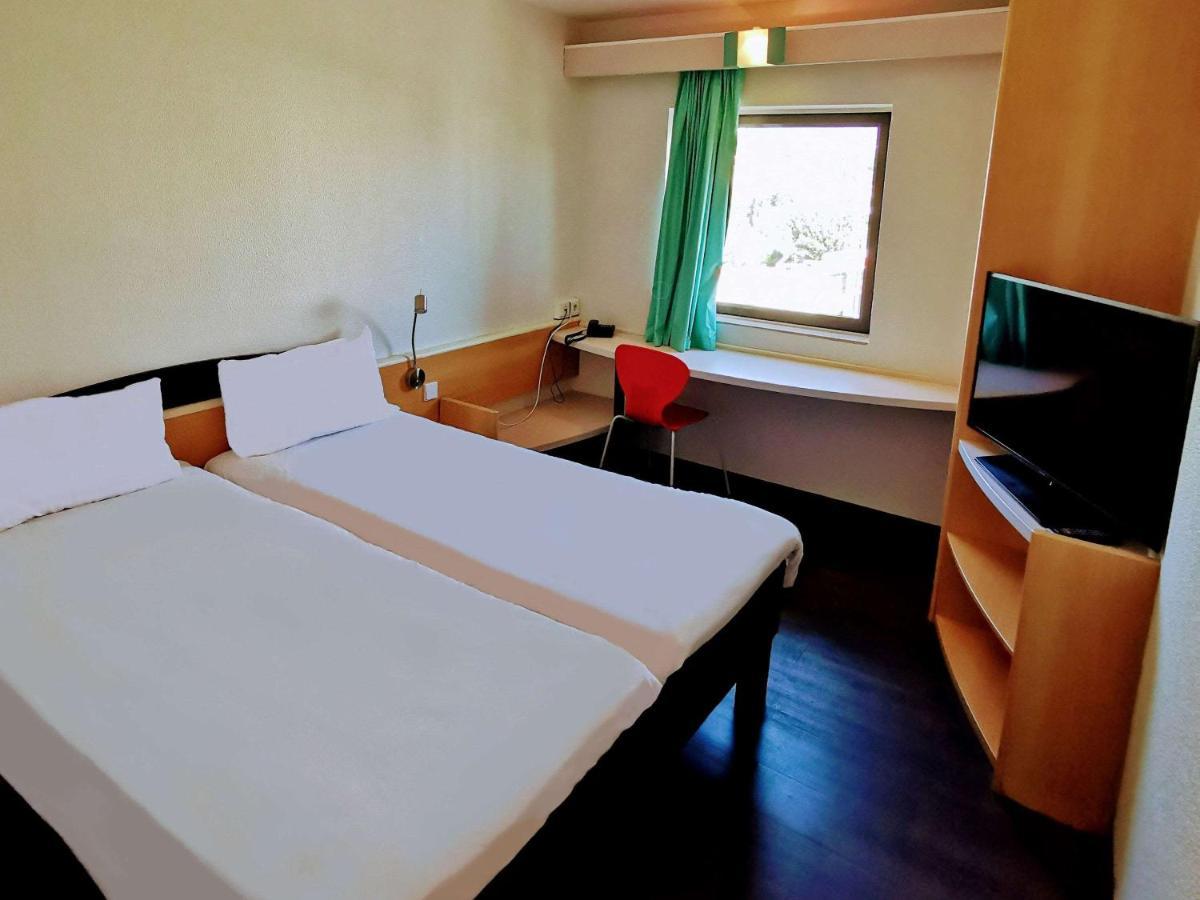 Hotel Ibis Leiria Fatima מראה חיצוני תמונה